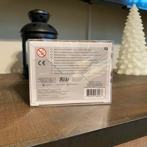 Funko Pop! Mad Max Capable #513 - Picture 3 of 6